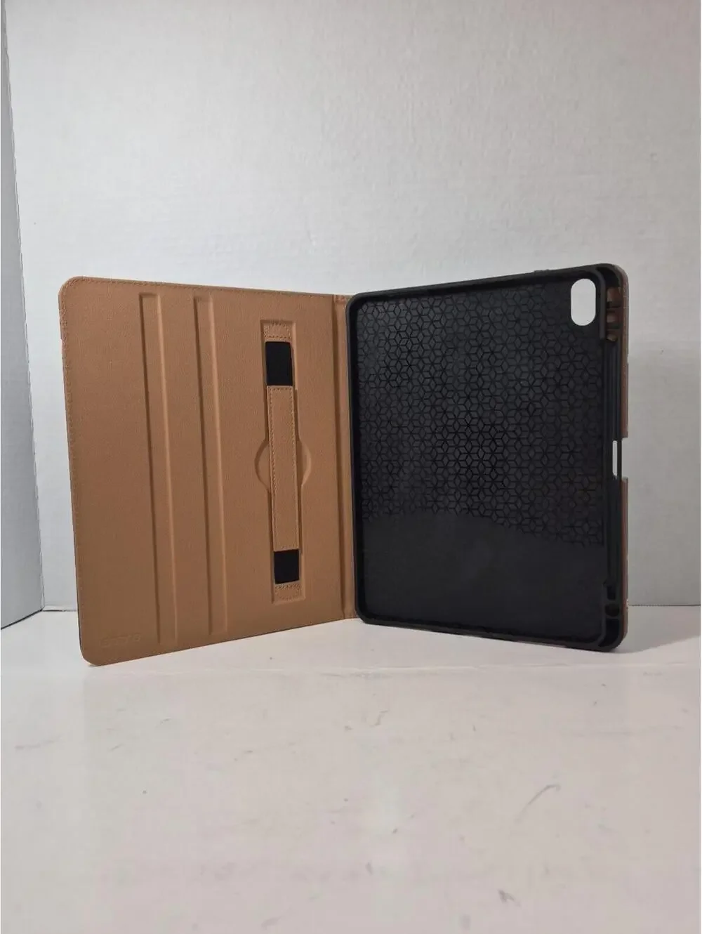 Tablet Case Measure 11x8.5” Very Nice Fits IPad 9th Generation A583